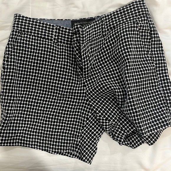 Banana Republic Shorts - Picture 1 of 3
